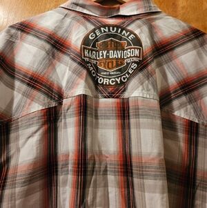 Harley-Davidson Men's Plaid Shirt - Black and Red